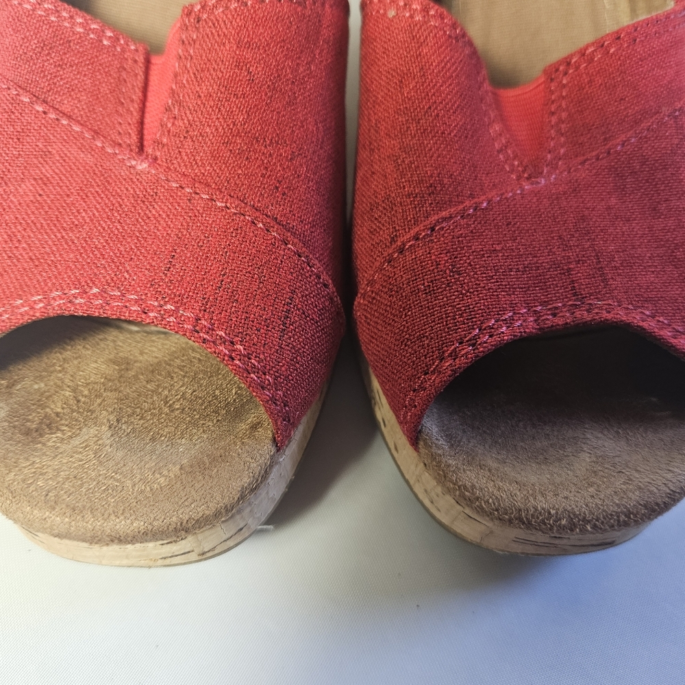 Toms Classic Wedge Shoes - Picture 5 of 8